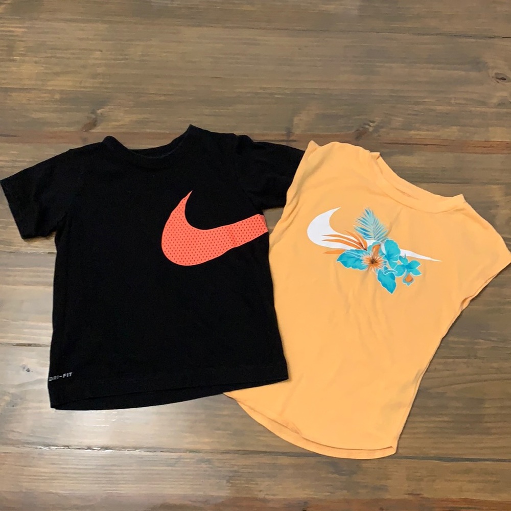Nike tee bundle. Size 5 (small)